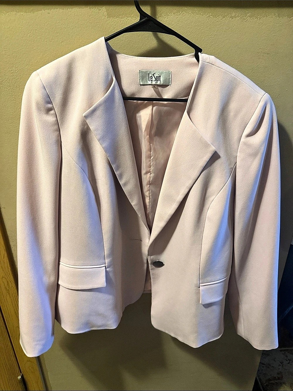 Le Suit Women's Blazer Size 16 Like New